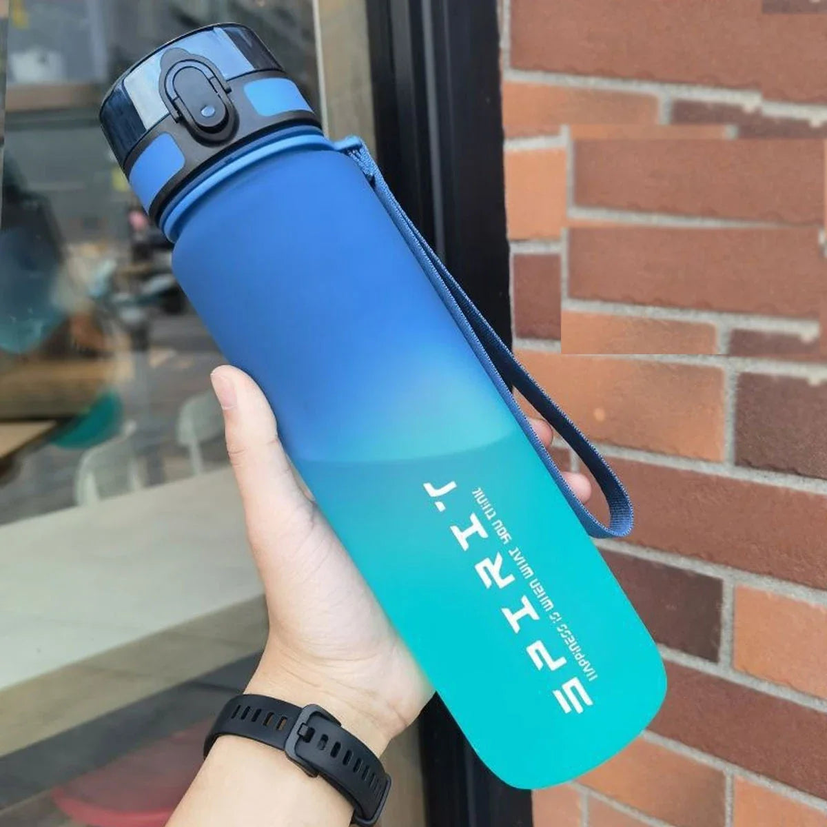 Ocean gradient water bottle