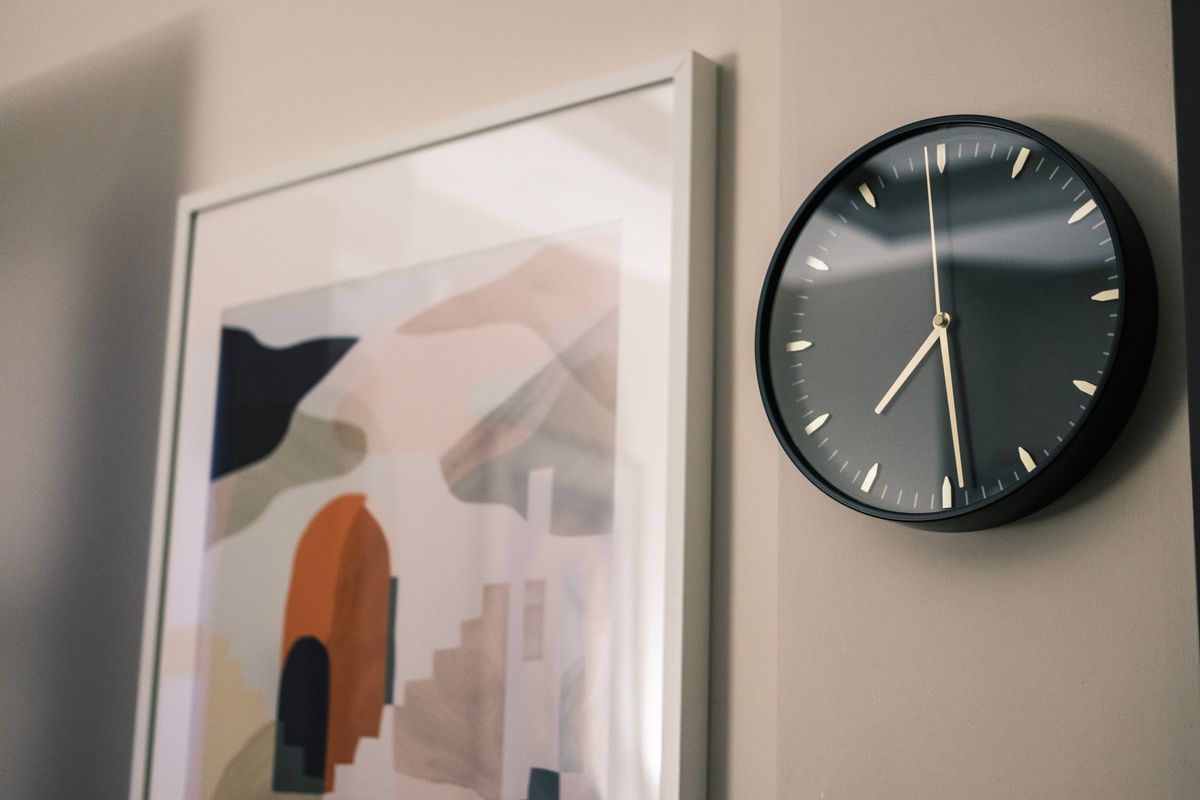 Silent Minimalist Wall Clock — Lumora Loves